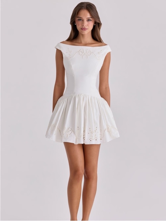 House of CB Dresses & Skirts - House of CB Lauren White Cotton Broderie Anglaise Boat Neck Mini Dress size S
